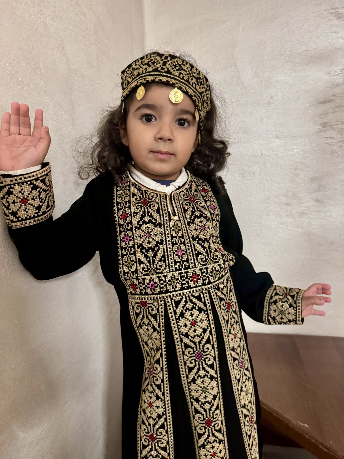 ABITO BAMBINA DORATO