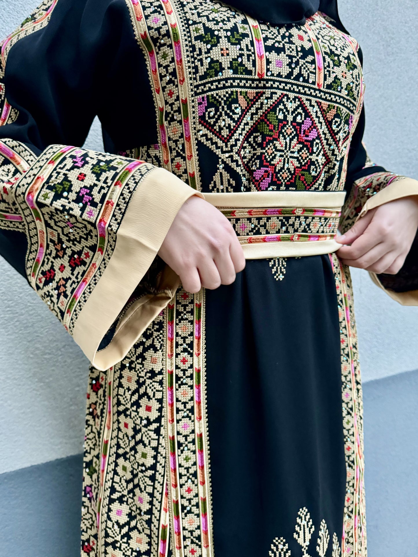 ABITO TRADIZIONALE PALESTINESE