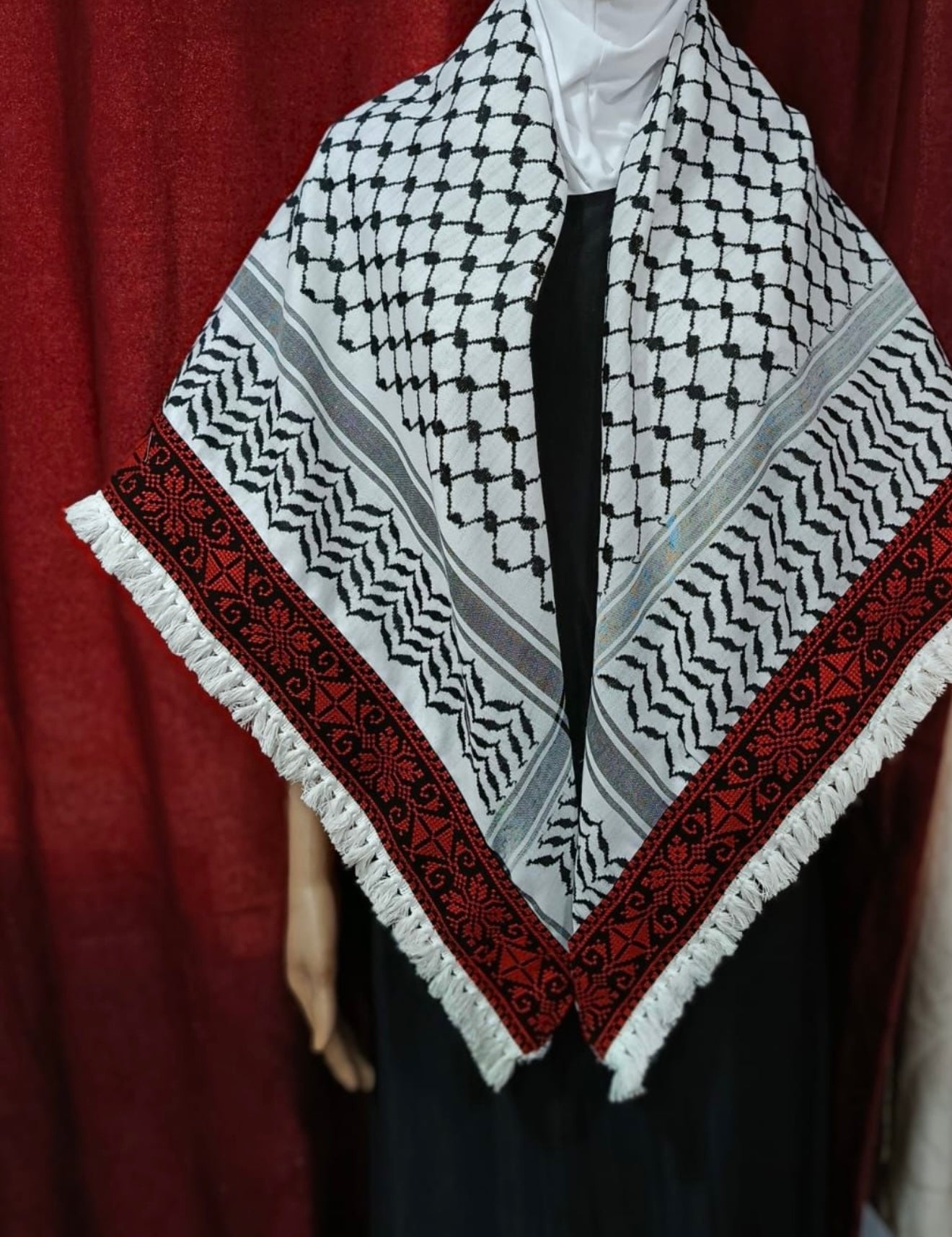 KEFIAH TATREEZ CLASSICO