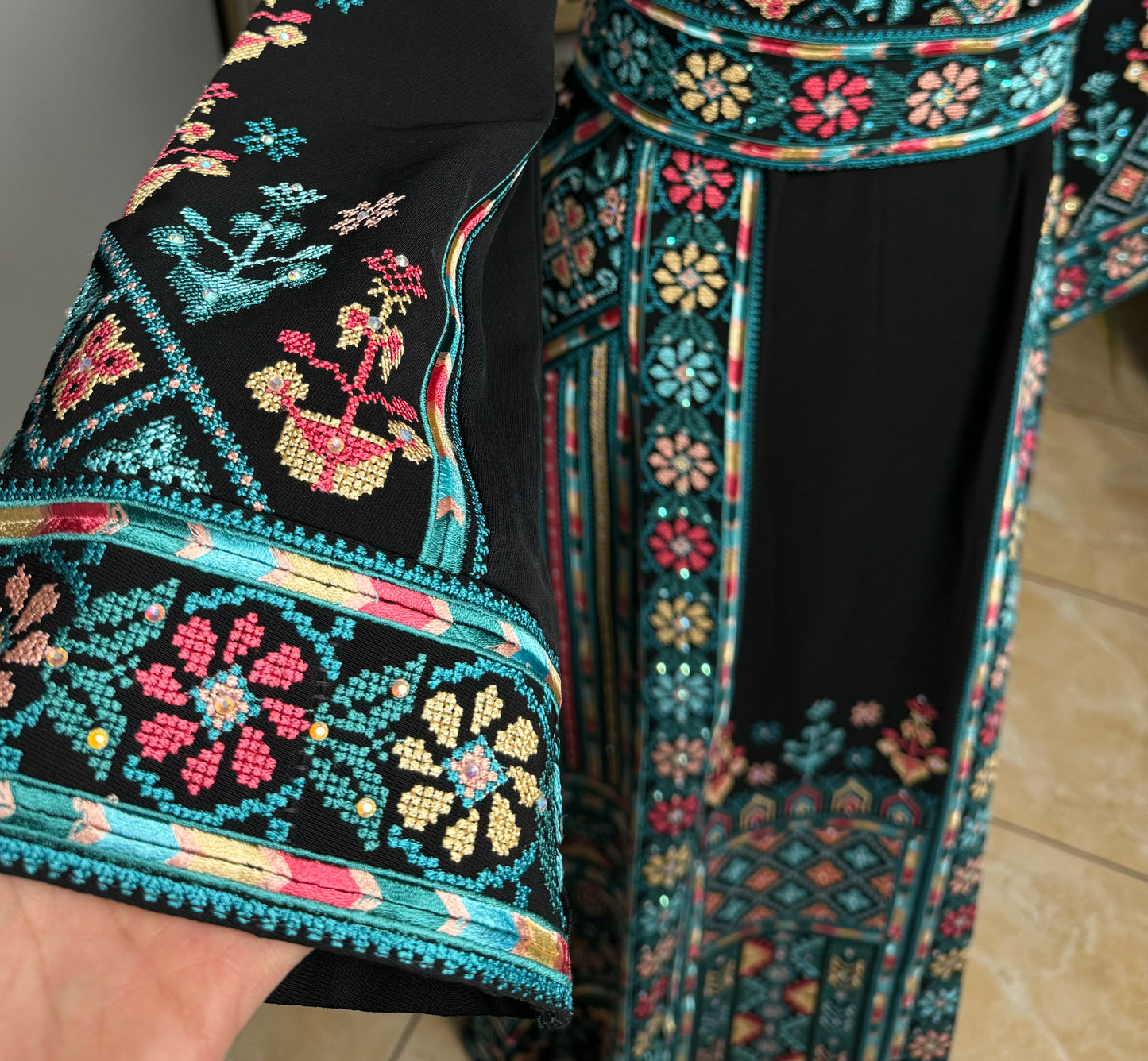 ABITO PALESTINESE "JAFFA"