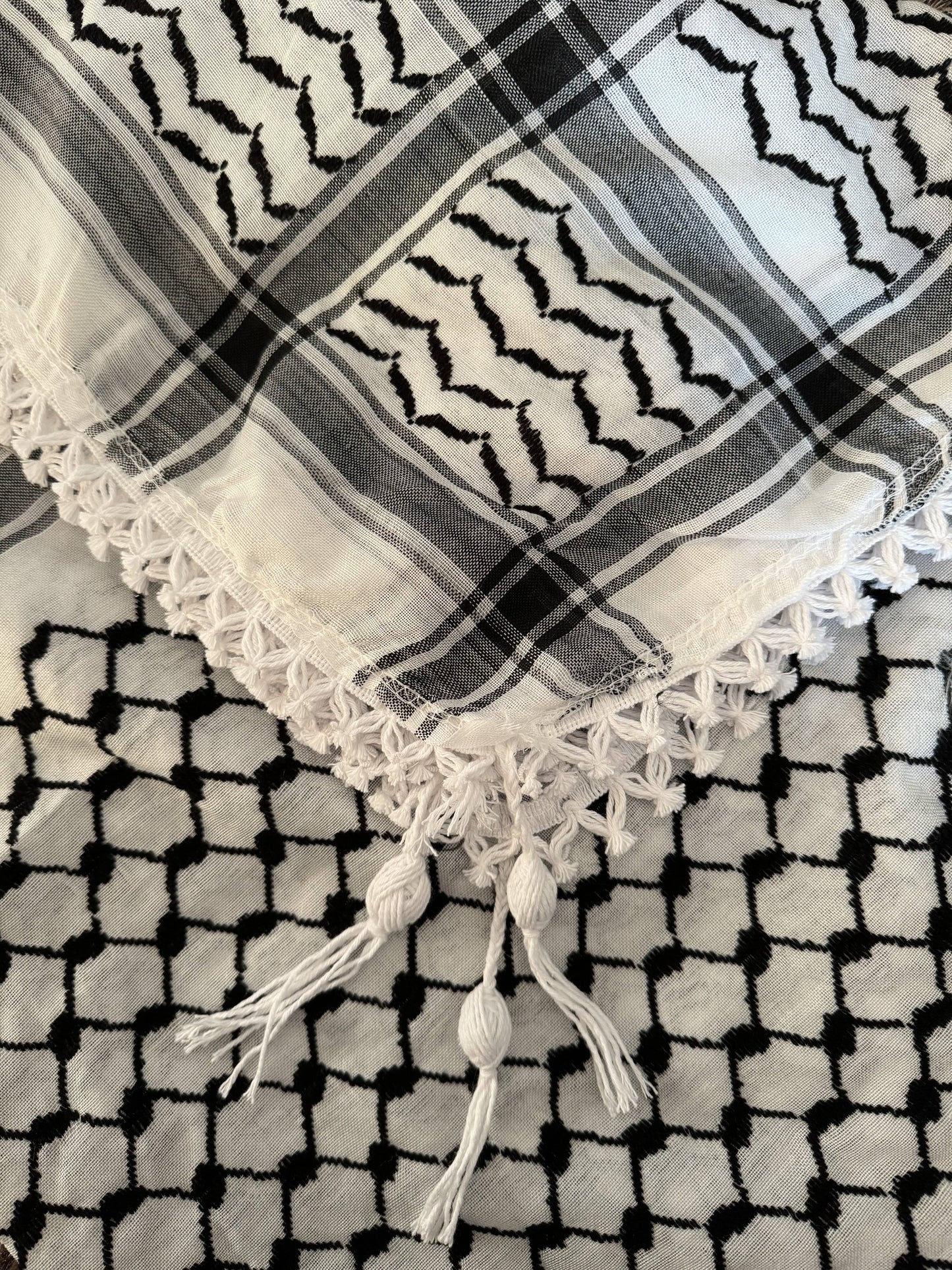 KEFIAH CON FRANGE INTRECCIATE