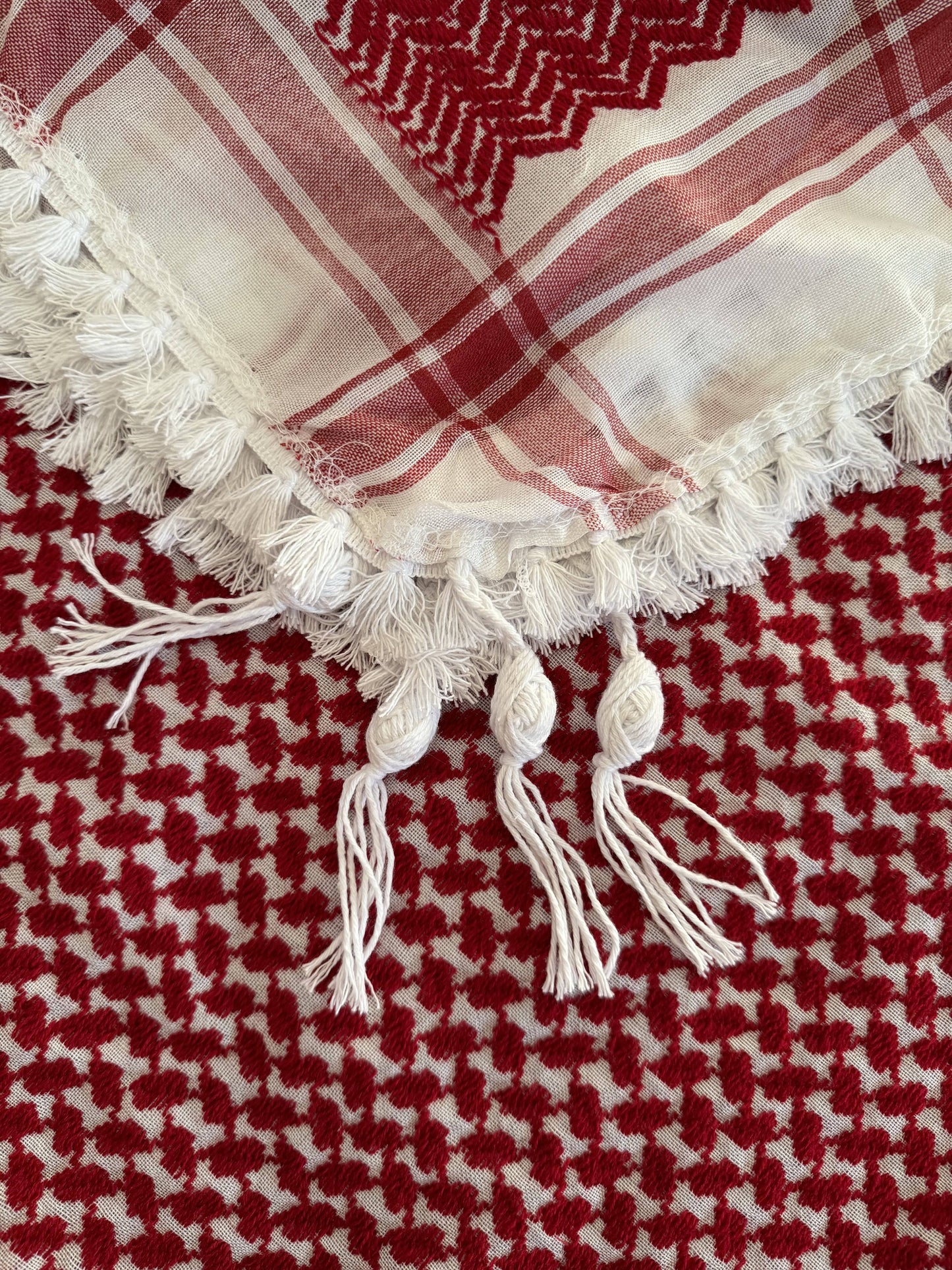 KEFIAH BIANCA E ROSSA