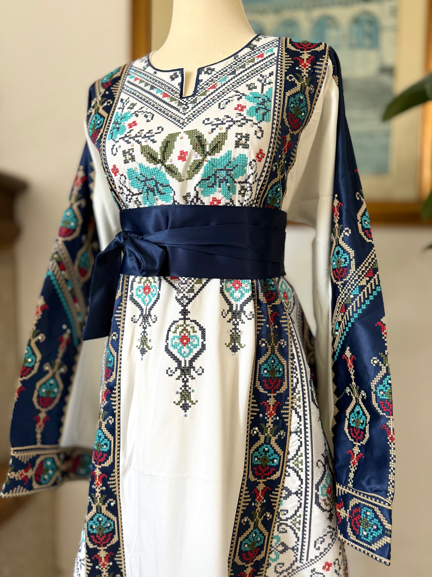 ABITO “FIORI DI RESISTENZA” BLU