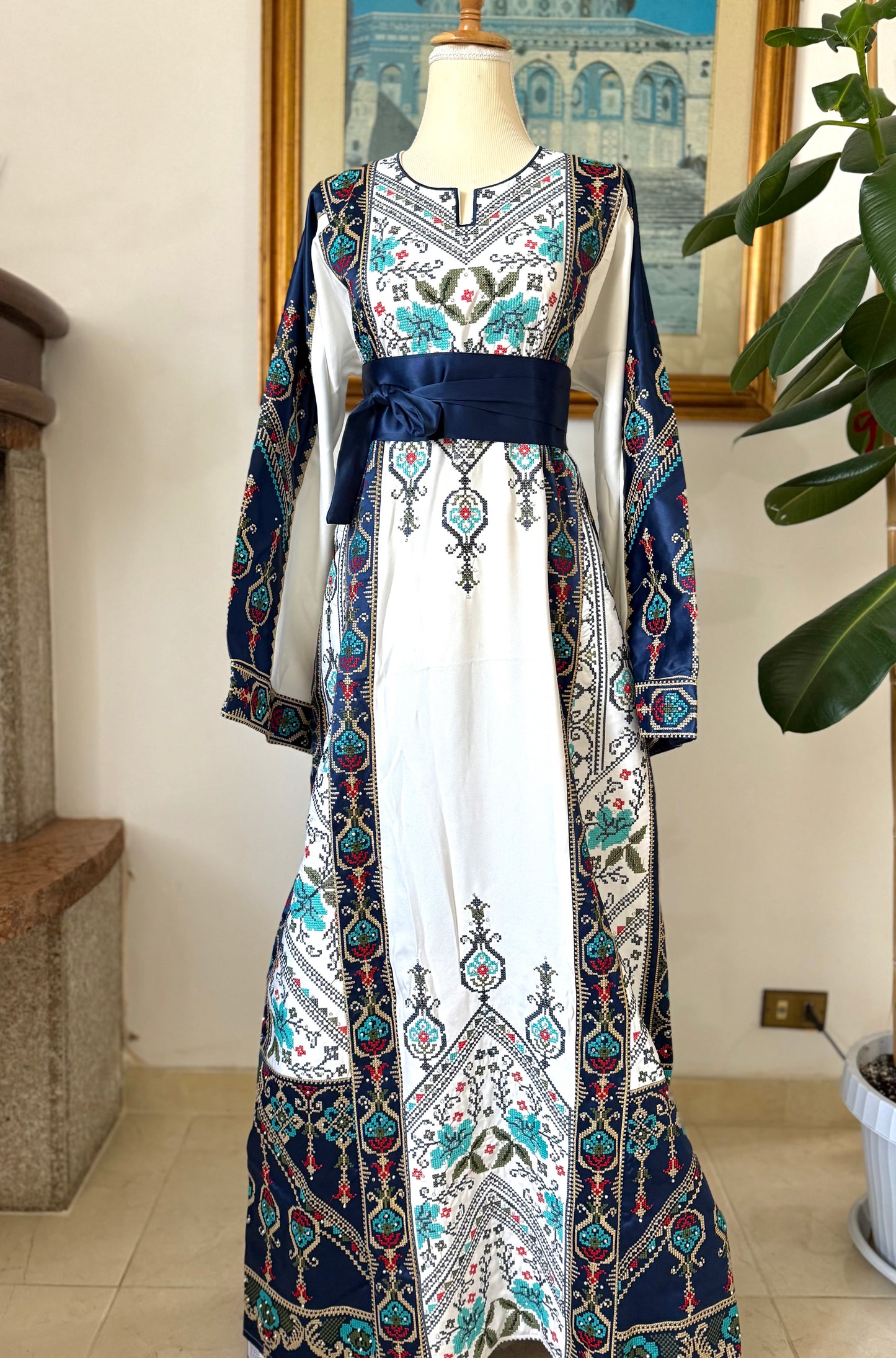 ABITO “FIORI DI RESISTENZA” BLU