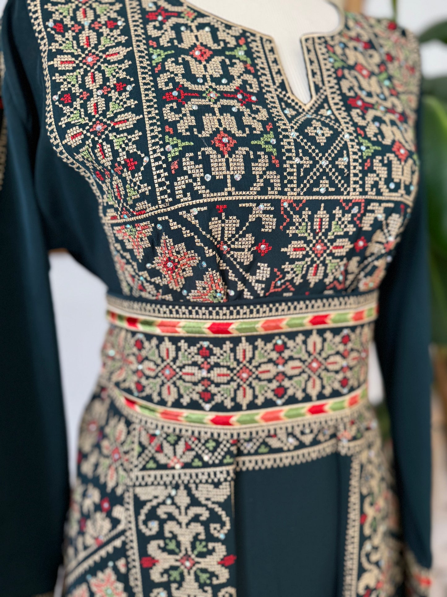 ABITO PALESTINESE “AL NASR”