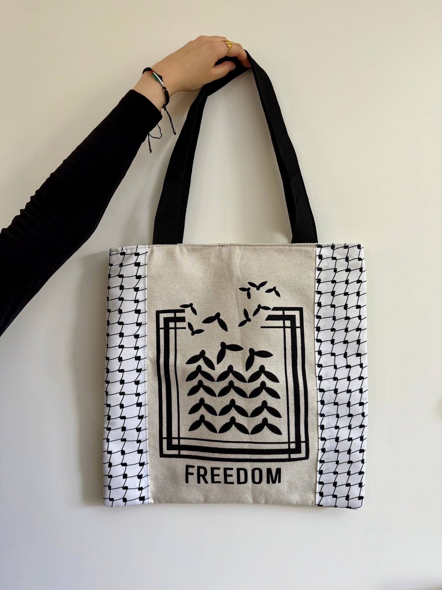 BORSA FREEDOM & KEFIAH
